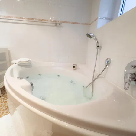 Апартаменты Souterrain Mit Eigenem Eingang Und Terasse Зарштедт