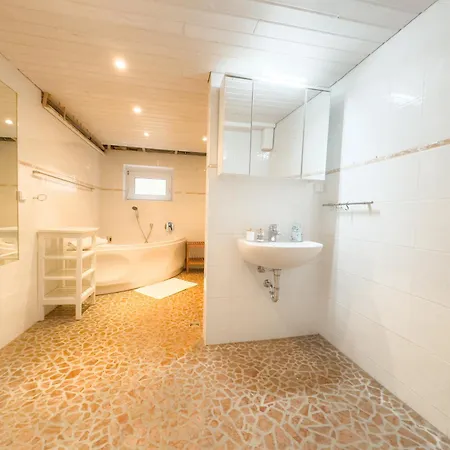 Apartment Souterrain Mit Eigenem Eingang Und Terasse Sarstedt