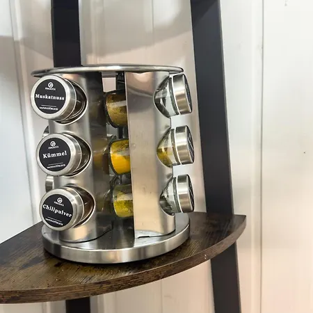 Souterrain Mit Eigenem Eingang Und Terasse