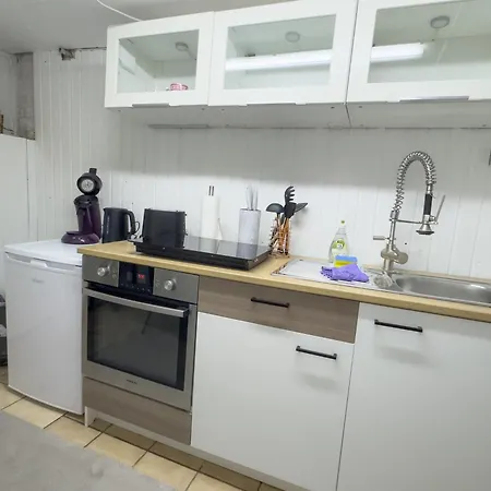 Souterrain Mit Eigenem Eingang Und Terasse Apartament Sarstedt