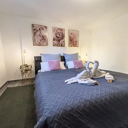 Souterrain Mit Eigenem Eingang Und Terasse Apartment Sarstedt