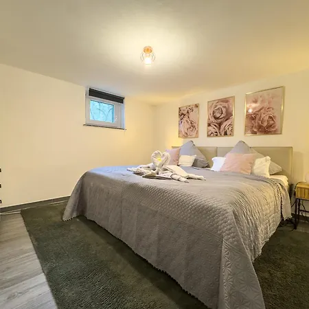 Apartamento Souterrain Mit Eigenem Eingang Und Terasse Sarstedt