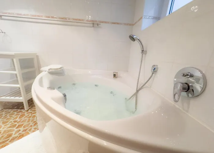 Apartamento Souterrain Mit Eigenem Eingang Und Terasse Sarstedt