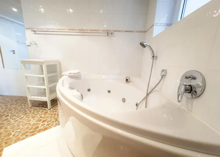 Souterrain Mit Eigenem Eingang Und Terasse Apartamento