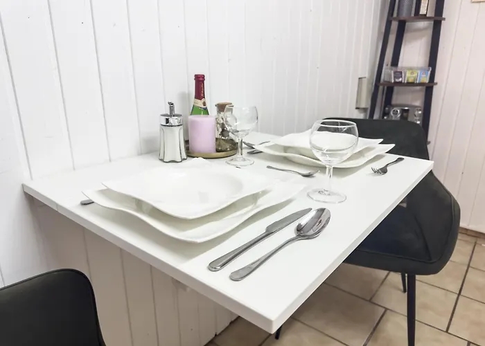 Souterrain Mit Eigenem Eingang Und Terasse Apartamento